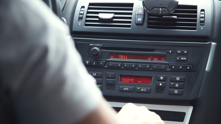 Pernah Lihat 'AM' dan 'FM 'di Radio? Ini Artinya