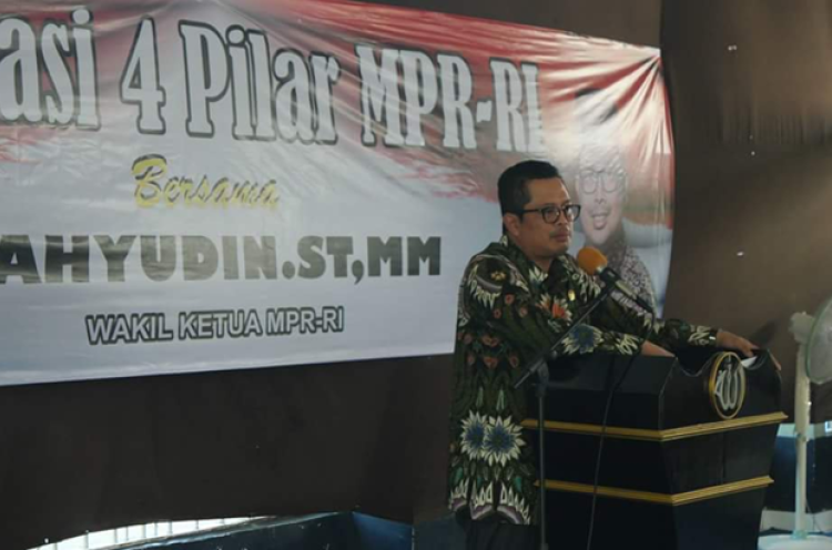 Wakil Ketua MPR Raih Gelar Doktor Ilmu Pemerintahan