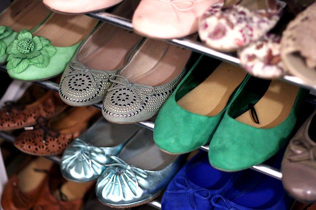 Tips Sederhana Merawat Sepatu Berbahan 'Suede' Kesayangan