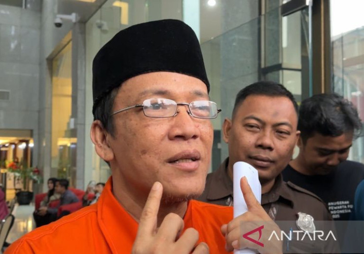 Eks Wamenaker Noel Tampil Berpeci Setelah 20 Hari Ditahan KPK, Alasannya Biar Keren