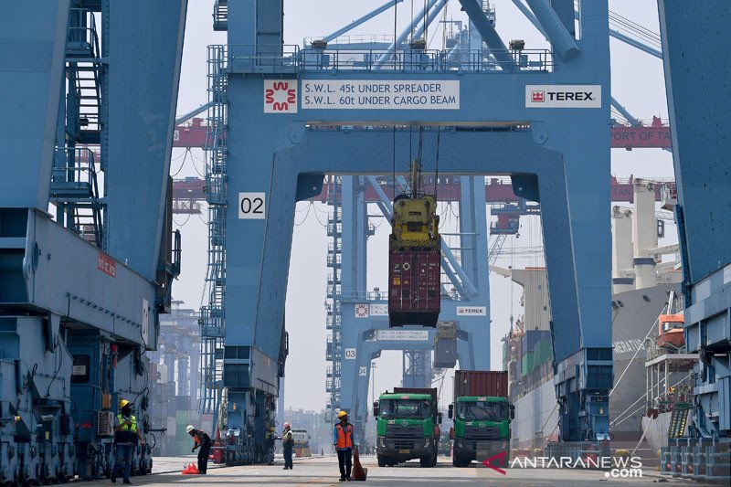 Layanan pelabuhan. (Foto: Antara)
