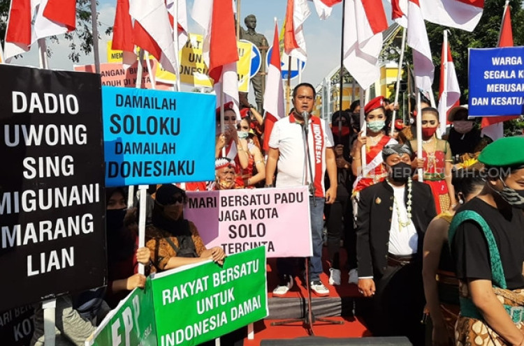 Tolak Intoleransi, Barisan Solidaritas Masyarakat Solo Demo di Kawasan Gladak