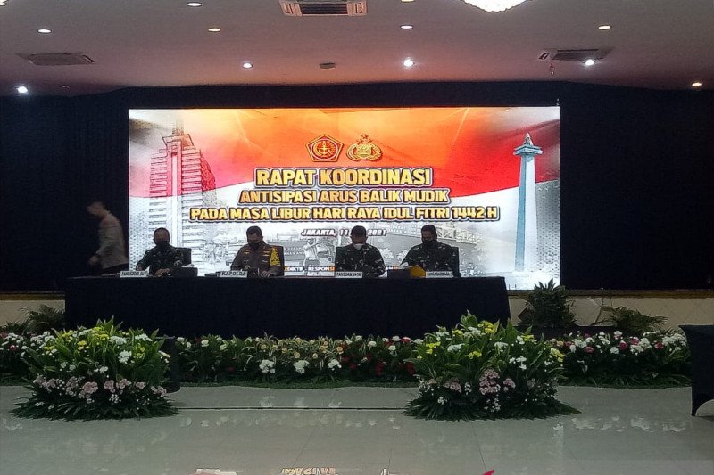 Polda Metro Jaya bersama Kodam Jaya menggelar rapat koordinasi (rakor) pengamanan arus balik Lebaran 2021 atau Idul Fitri 1442 Hijriah di Balai Pertemuan Metro Jaya (BPMJ), Jakarta Selatan, Selasa. ANTARA/HO-Polda Metro Jaya