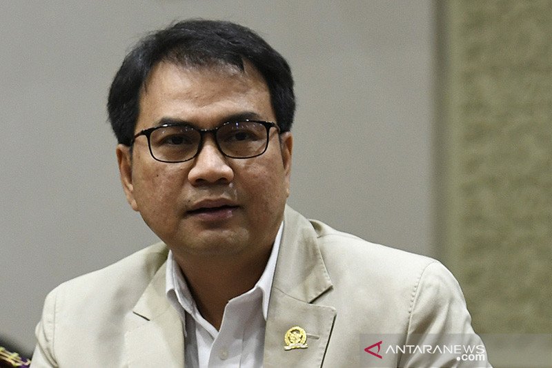 Politisi Golkar Azis Syamsuddin. (Foto: Antara)