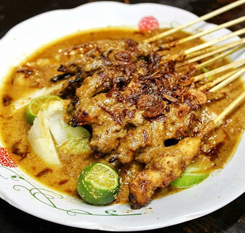 Sate kuah Pontianak khas Kota Pontianak, Kalimantan Barat. (Instagram/ herlin.lay)