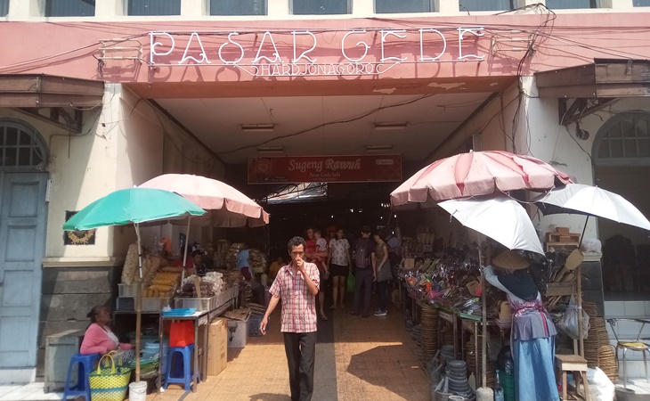 Pasar Gede Solo menjadi daya tarik bagi para wisatawan