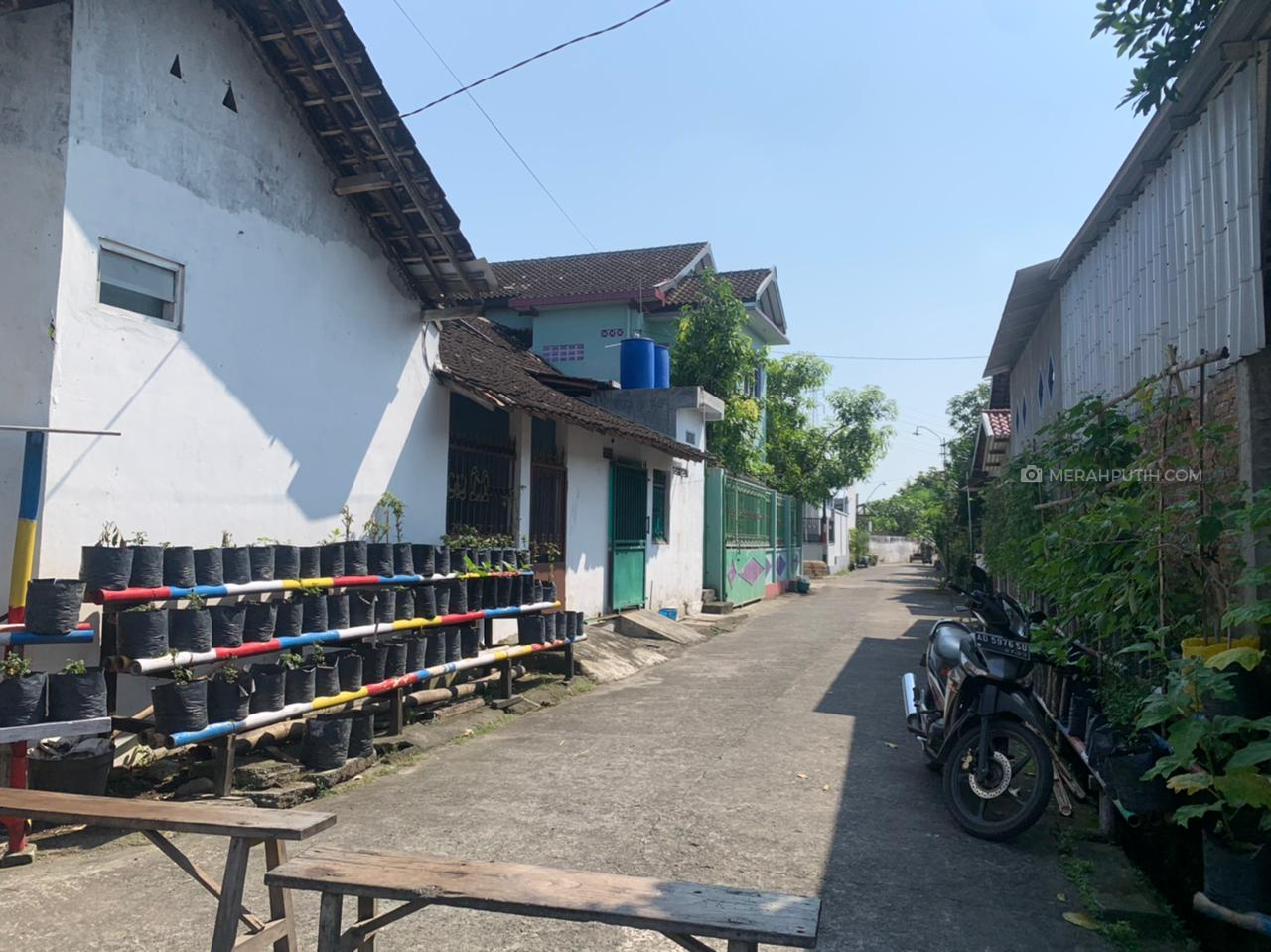 20 Warga Positif COVID-19, Kawasan Rumah Jokowi Lockdown 10 Hari
