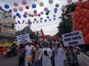 'Gus Dur' dan Pemuka Agama di Solo Adakan Aksi Damai di Pasar Gede