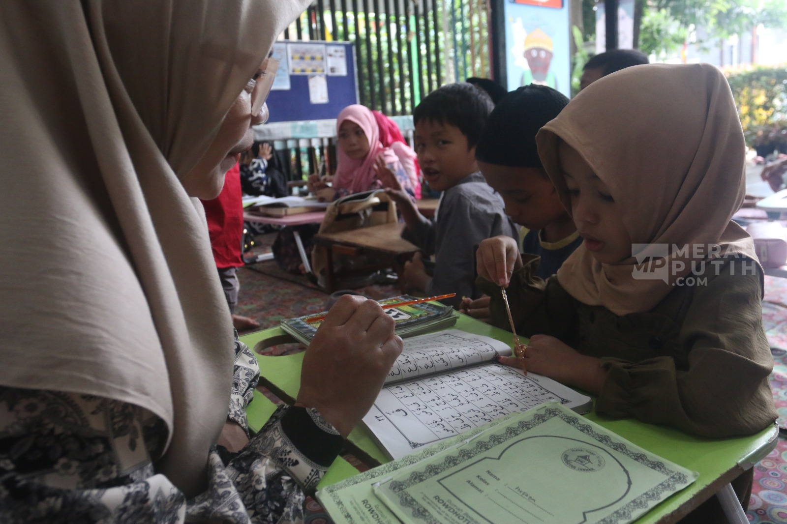 Antusias Anak-anak Ikuti Pesantren Kilat Ramadan di RPTRA Malinjo Jakarta 