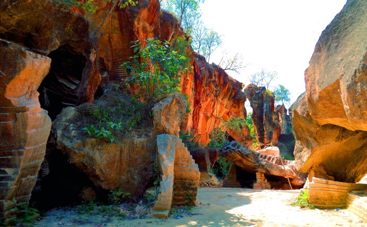 bukit pelalang madura