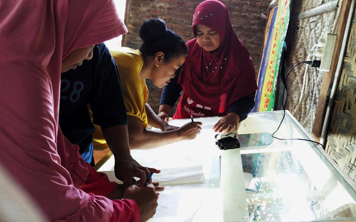 Inovasi Baru, Membatik dengan Menggunakan Limbah Kertas