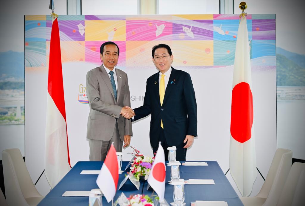 Bertemu PM Jepang saat KTT G7, Presiden Jokowi Bahas Kerja Sama IKN hingga MRT