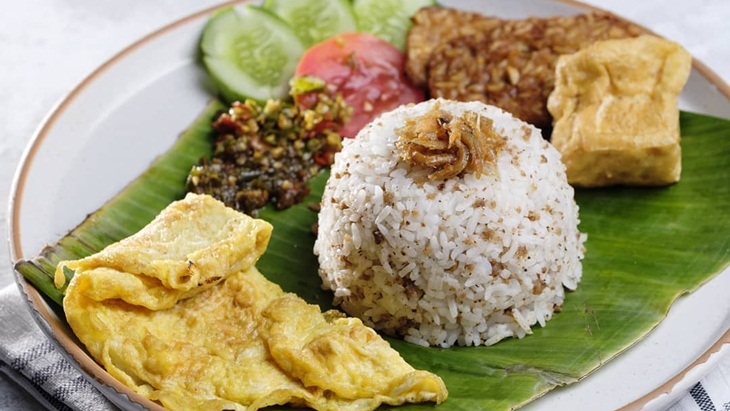 Nasi tutug oncom disebut juga nasi TO. (Foto: instagram.com/nyatoo_tasikmalaya)