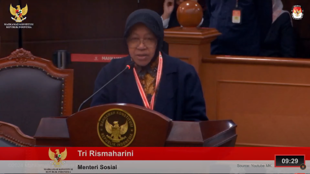 Risma Tegaskan Kemensos Tidak Salurkan Bansos Berbentuk Beras