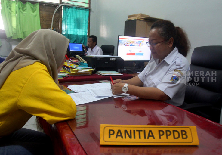 DPR Saran Sistem Zonasi PPDB Dihapus, Seleksi Balik Berdasarkan Nilai UN