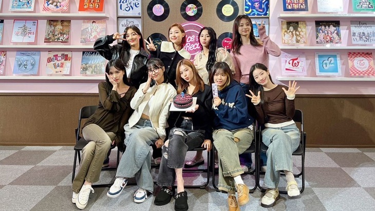 TWICE Jadi Musisi Perempuan Asing Pertama yang Gelar Konser di Stadion Nissan Jepang