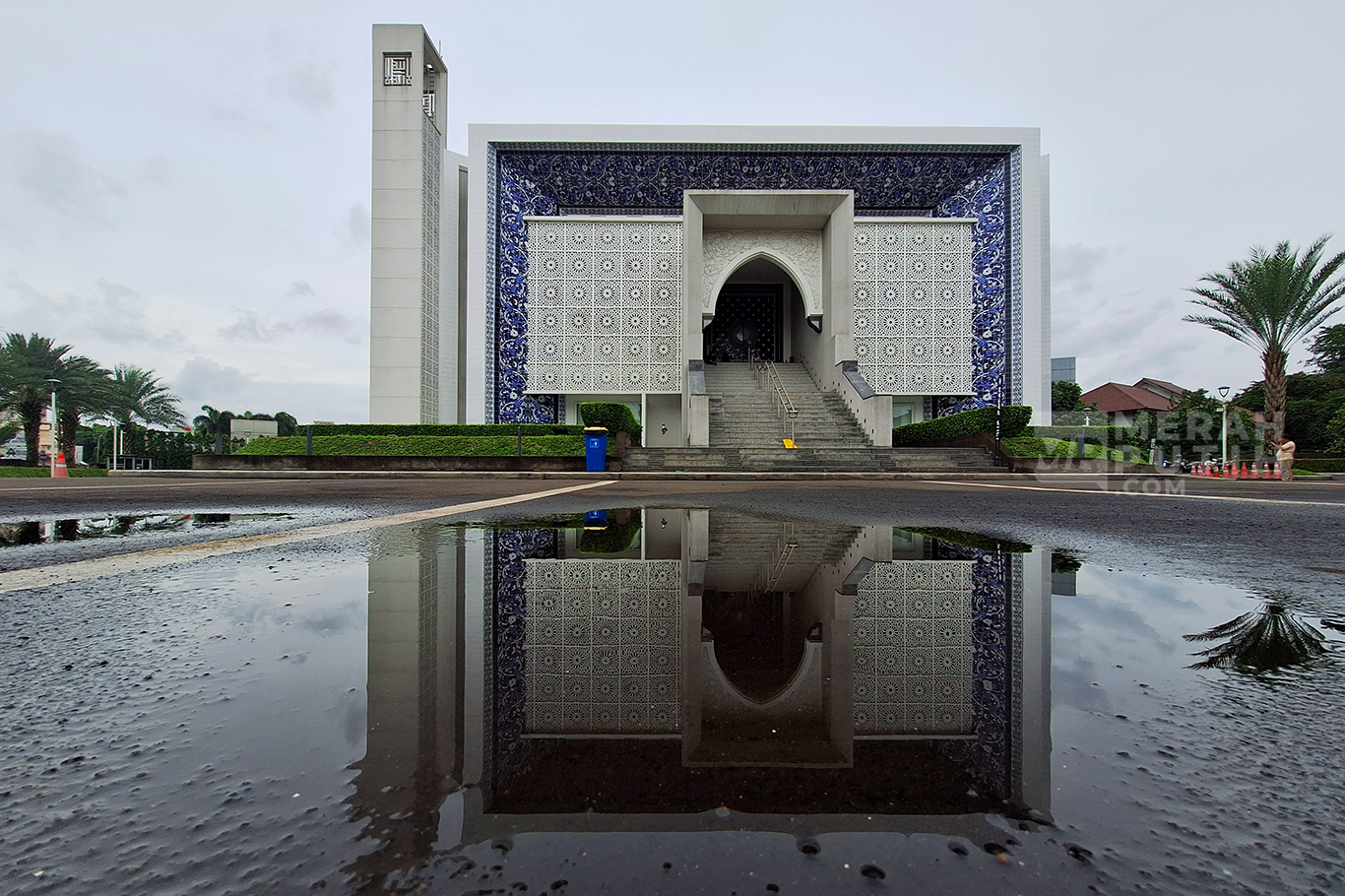 Masjid An-Noor Ciputat, Destinasi Wisata Religi Ramadhan 1447 H dengan Arsitektur Minimalis