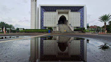 Masjid An-Noor Ciputat, Destinasi Wisata Religi Ramadhan 1447 H dengan Arsitektur Minimalis