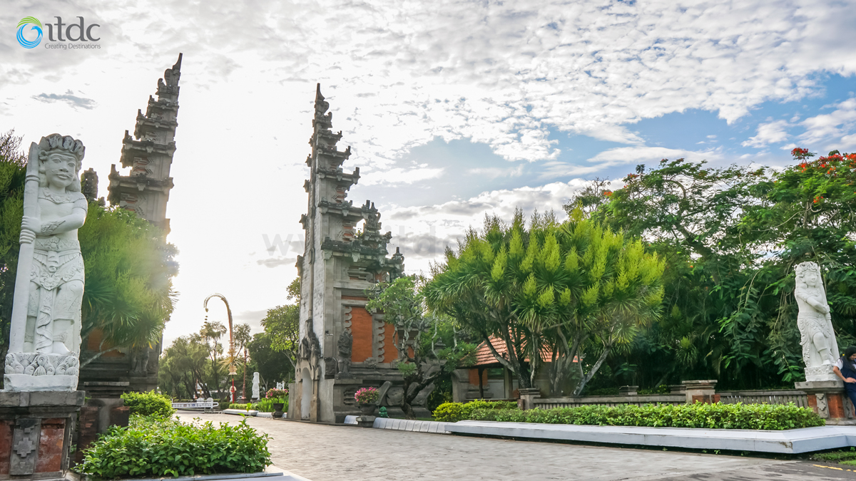 Gapura Nusa Dua Bali. (Foto:Antara)