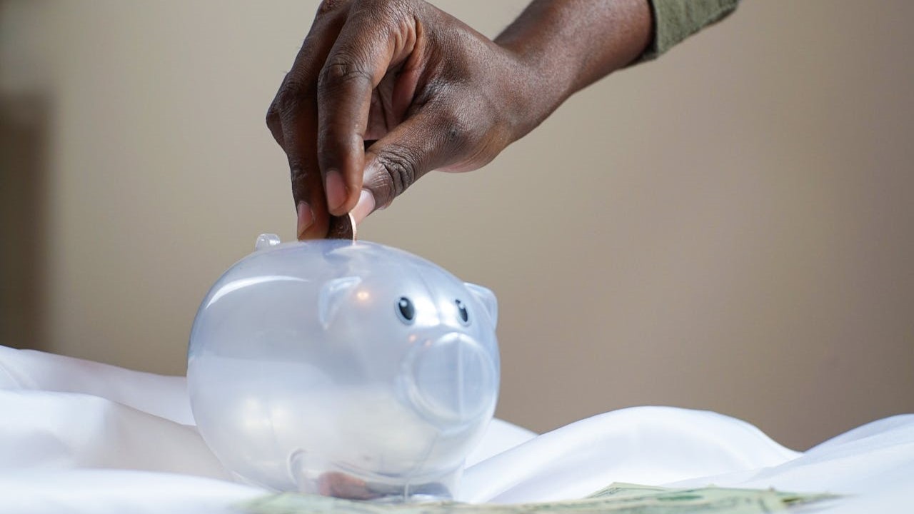 Frugal Living vs Pelit, ini nih Bedanya