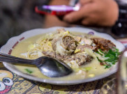 Kuah Kaldu Telur Super Yummy Bakmi Jawa Pak Jipo Bikin Lidah Menari!
