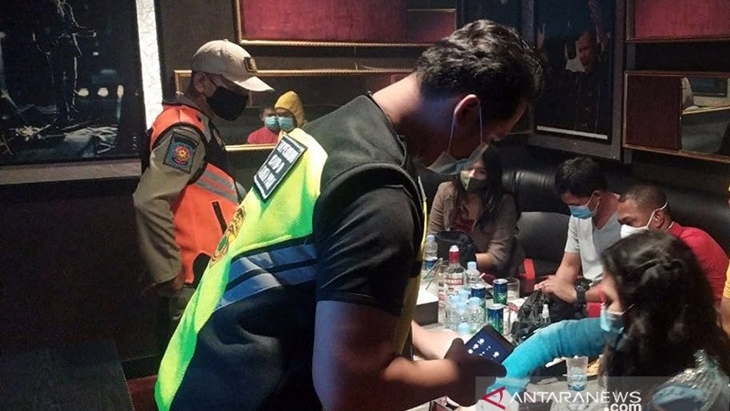 Kasus COVID-19 Belum Hilang, PKS Minta Anies Pertimbangkan Pembukaan Karaoke