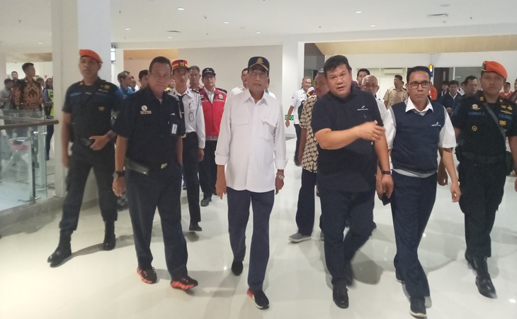 Menhub Budi Karya Sumadi di Bandara Adi Soemarmo Solo