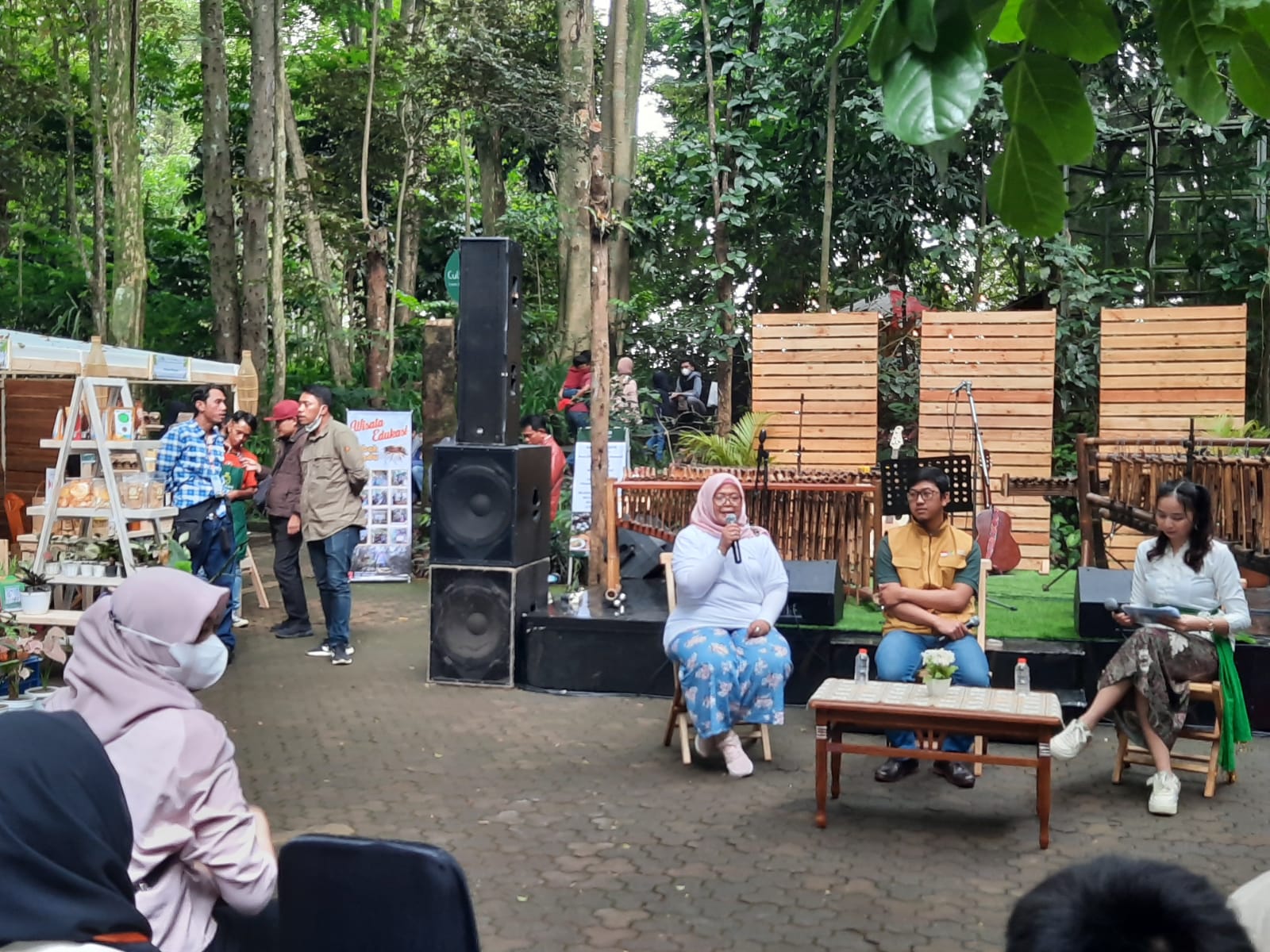 Pemprov Jabar Siapkan 3 Lokasi Buat Pasarkan Produk Petani Milenial