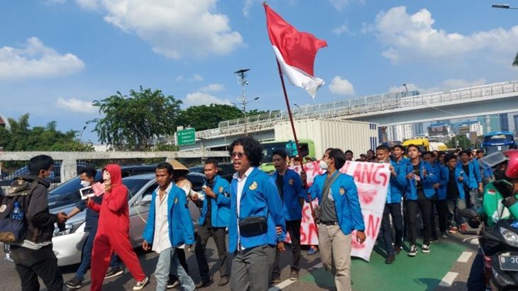 Demo Kenaikan BBM, Seribu Mahasiswa Kepung Kantor Jokowi