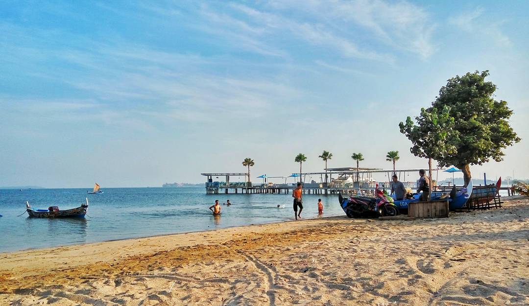 Pantai Tegalsambi (Instagram/haryodwimonika)