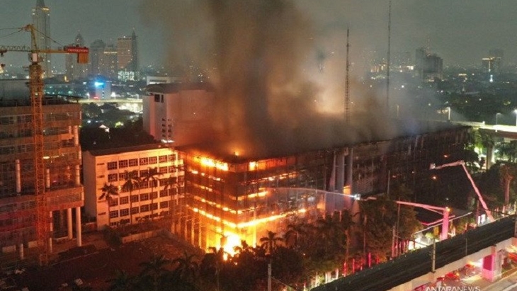 Polisi Diminta Gandeng KPK Usut Kebakaran Gedung Kejaksaan Agung