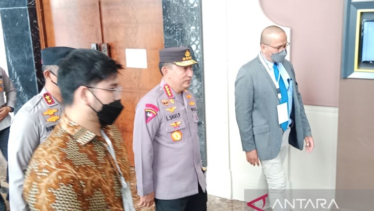 Kapolri Tinjau Media Center Peliputan Akad Nikah Kaesang-Erina