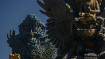 Kemegahan Patung Garuda Wisnu Kencana (GWK) di Bali