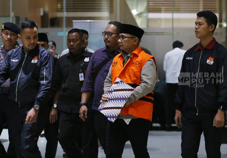 Penyidik KPK Seret Kembali Eks Menag Yaqut Cholil Qoumas ke Rutan, Sempat Jalani Tes Kesehatan di RS Polri