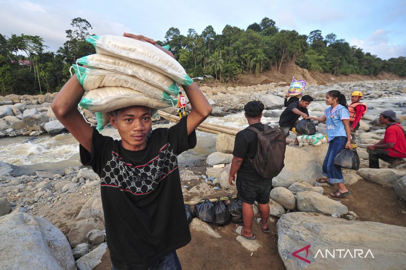 Bulog Tambah Pasokan Beras ke Dearah Bencana Sumatra, Pastikan Kebutuhan Tercukupi