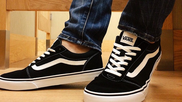 4 Sneakers Classic yang Tak Lekang Oleh Waktu