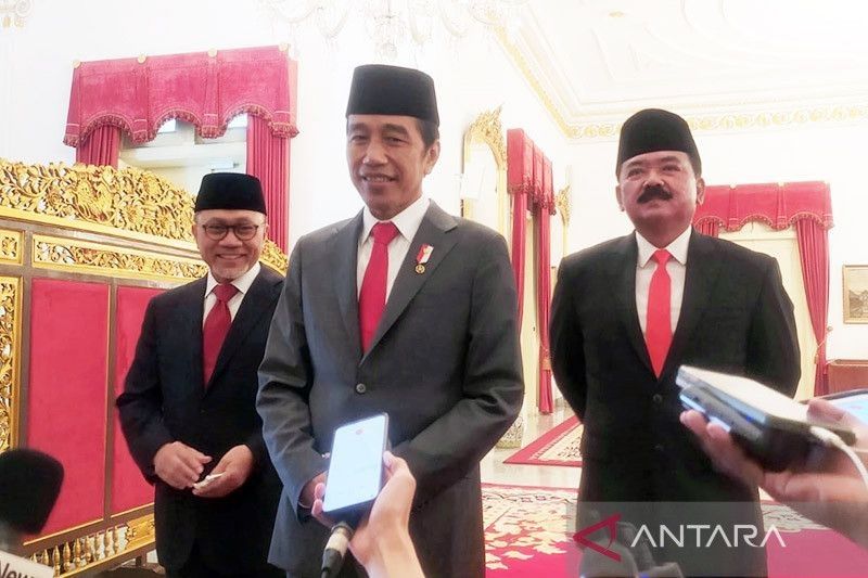 Jokowi Perintahkan Zulhas dan Hadi Tjahjanto Turun Langsung ke Lapangan