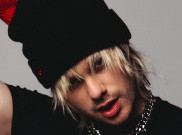 Personel 5 Seconds of Summer, Michael Clifford, Resmi Luncurkan Proyek Solo, Rilis Album Perdana ‘SIDEQUEST’