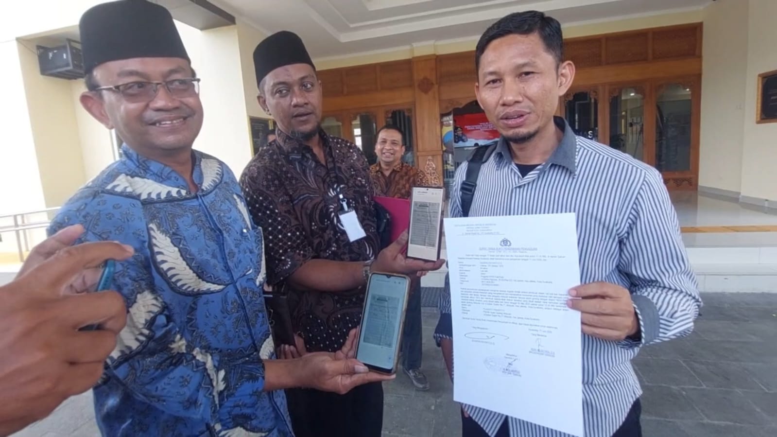 Anggota DPRD Solo Laporkan Ayam Goreng Widuran ke Polisi, Bawa Bukti Nota Pembelian
