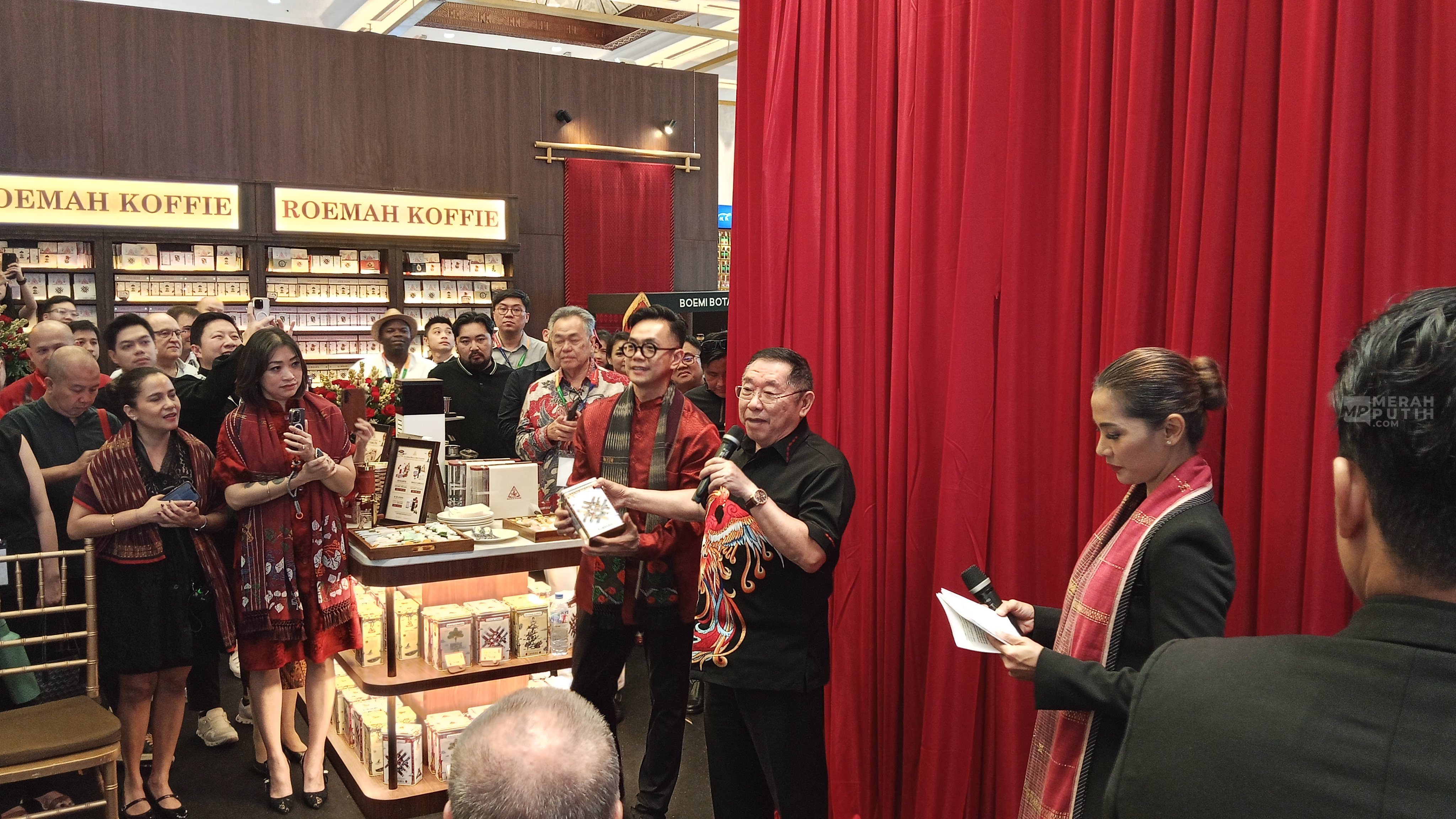 Roemah Koffie Hadirkan Instalasi Immersive Multisensory di World of Coffee 2025