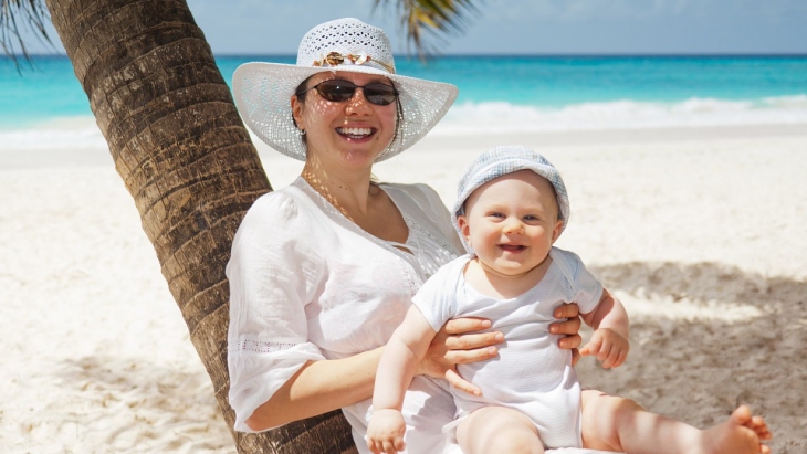Alat yang Bisa Membantu Kamu Traveling dengan Si Kecil