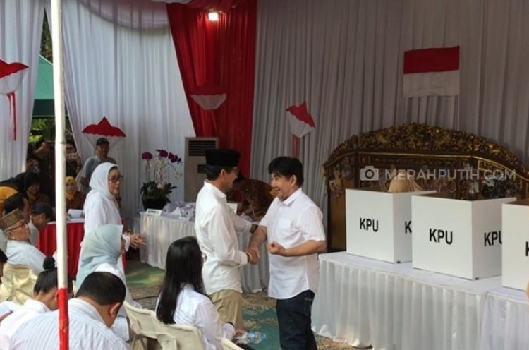 Pertemuan Hangat Sandi dan Adik Megawati Soekarnoputri di TPS