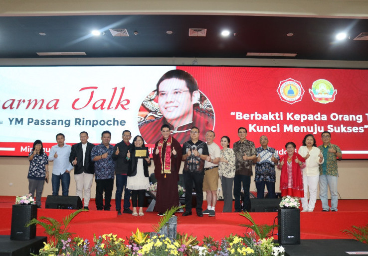 Gelar Dharma Talk di Universitas Buddhi Dharma, YM Passang Rinpoche: Hormati Orang Tua