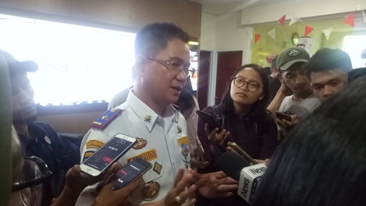 Kepala Dinas Perhubungan DKI Jakarta Syafrin Liputo saat ditemui di Blok F Balaikota DKI Jakarta, Jumat (18/10/2019). (ANTARA/Livia Kristianti)