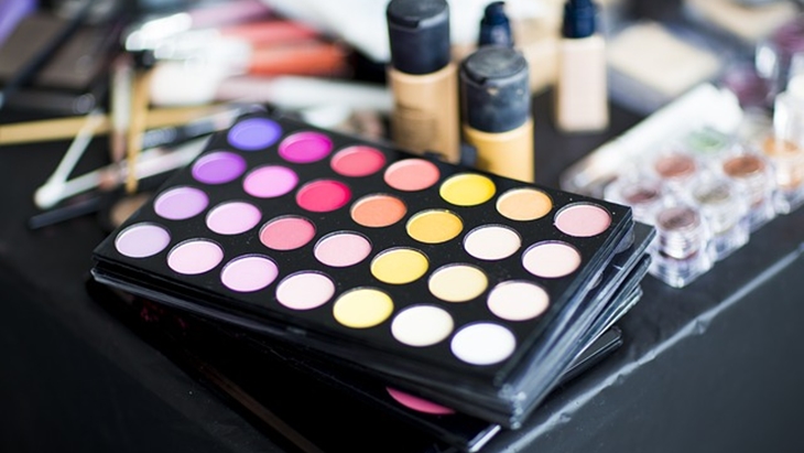 Yuk Tampil Cantik, Berikut Makeup Look yang Sedang Hits