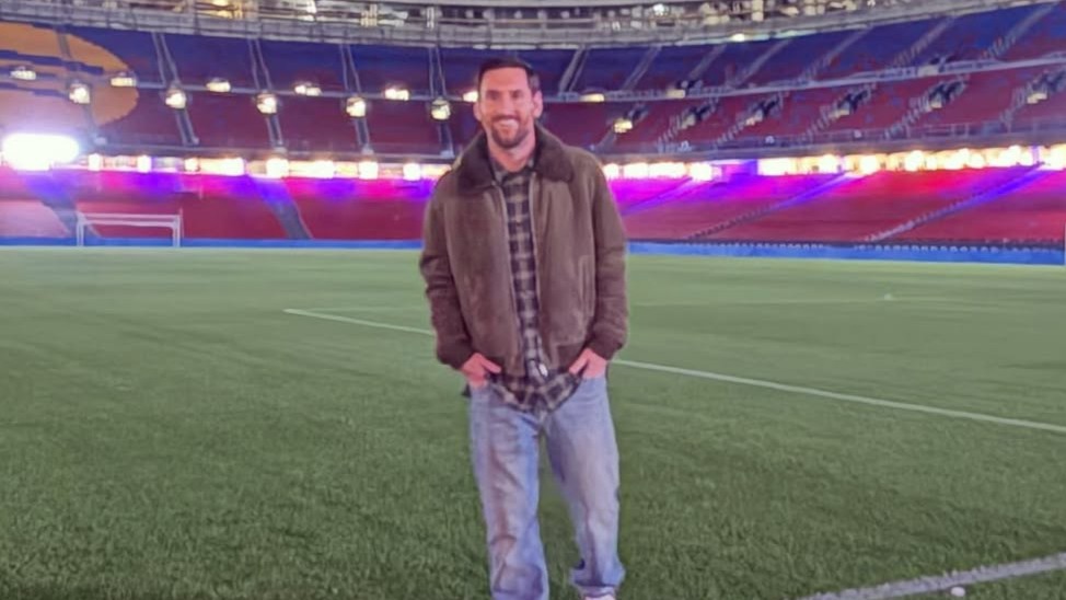 Lionel Messi Mampir ke Camp Nou, Berharap Bisa Kembali Bela Barcelona