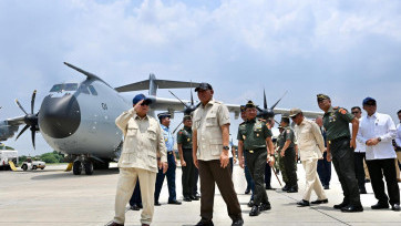 Momen Presiden Prabowo Subianto Serah Terima Alutsista Pesawat Airbus A400M 