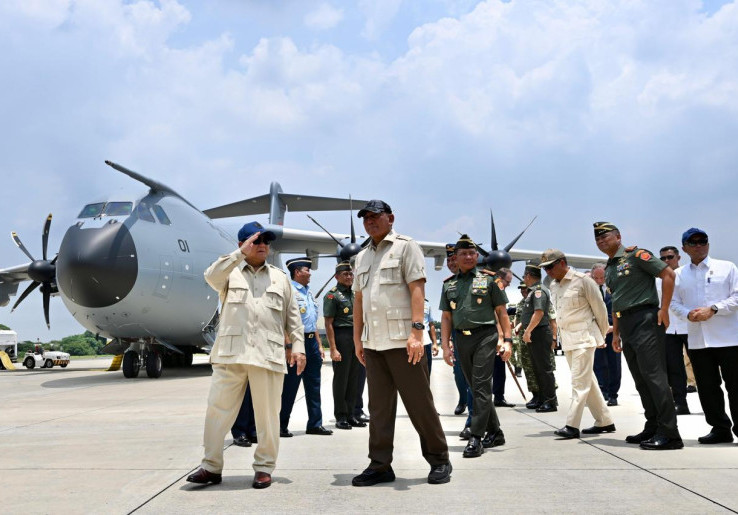 Momen Presiden Prabowo Subianto Serah Terima Alutsista Pesawat Airbus A400M 
