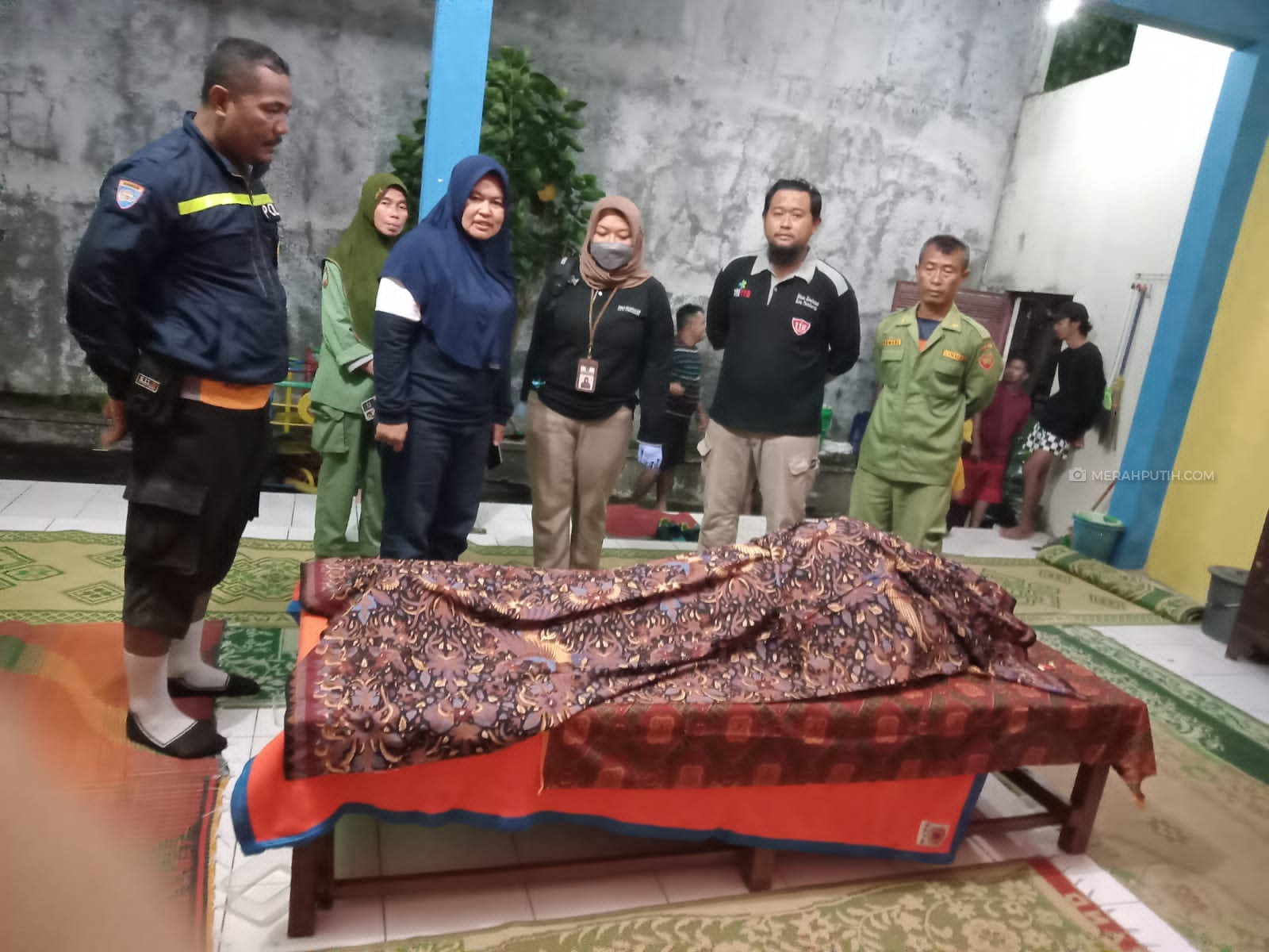 Seorang pengungsi banjir Solo, Thamrin (85) meninggal dunia, Jumat (17/2) (MP/Dok.Kelurahan Kedunglumbu)