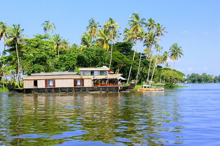 Kerala salah satu negara bagian yang indah di India. (Foto: Pixabay/alleppeyhouseboatclub)